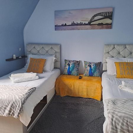 3 Bedroom Brixton Apartment Londen Buitenkant foto